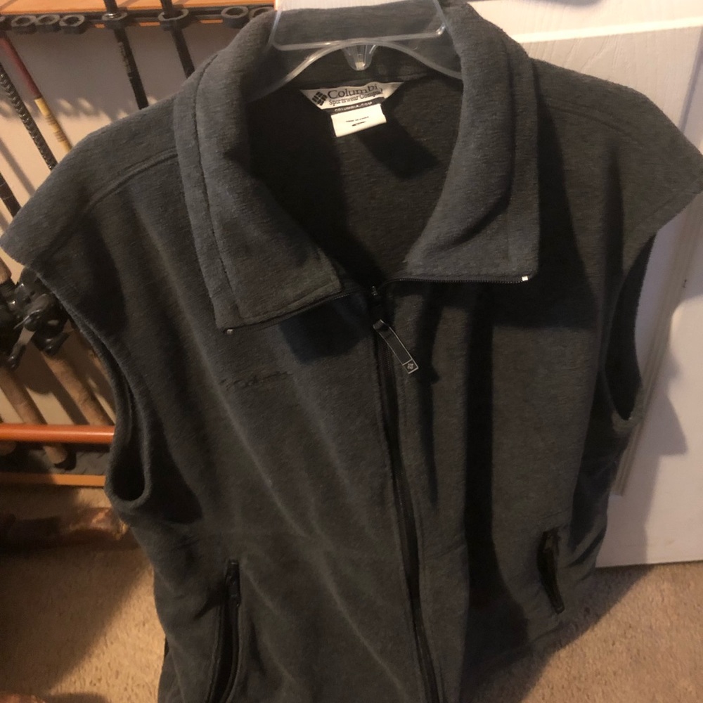 Men’s Columbia vest
